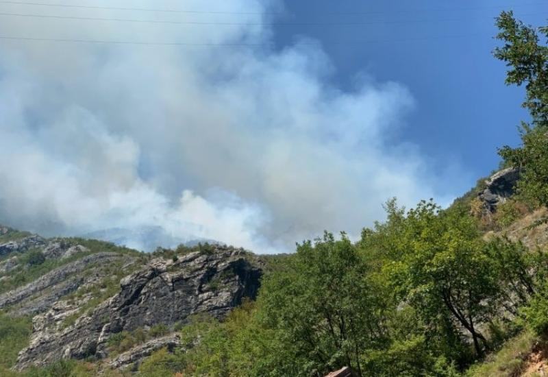 EUFOR  nadgleda požare u Jablanici